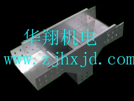 节能型槽式桥架上垂直三通 节能型槽式桥架上垂直三通